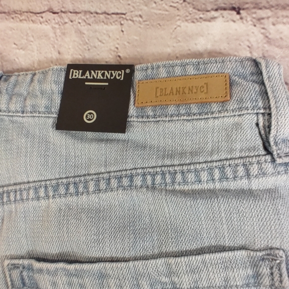 Blank NYC Reeve Cut Out Exposed High Waist Raw Hem Denim Shorts 30 - Picture 4 of 13